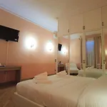 Gardoce's Nocleg ze śniadaniem 4*